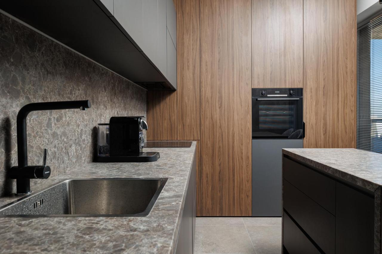 Mandala Designer Apartments With Free Private Parking, Near Mall Coresi Brașov