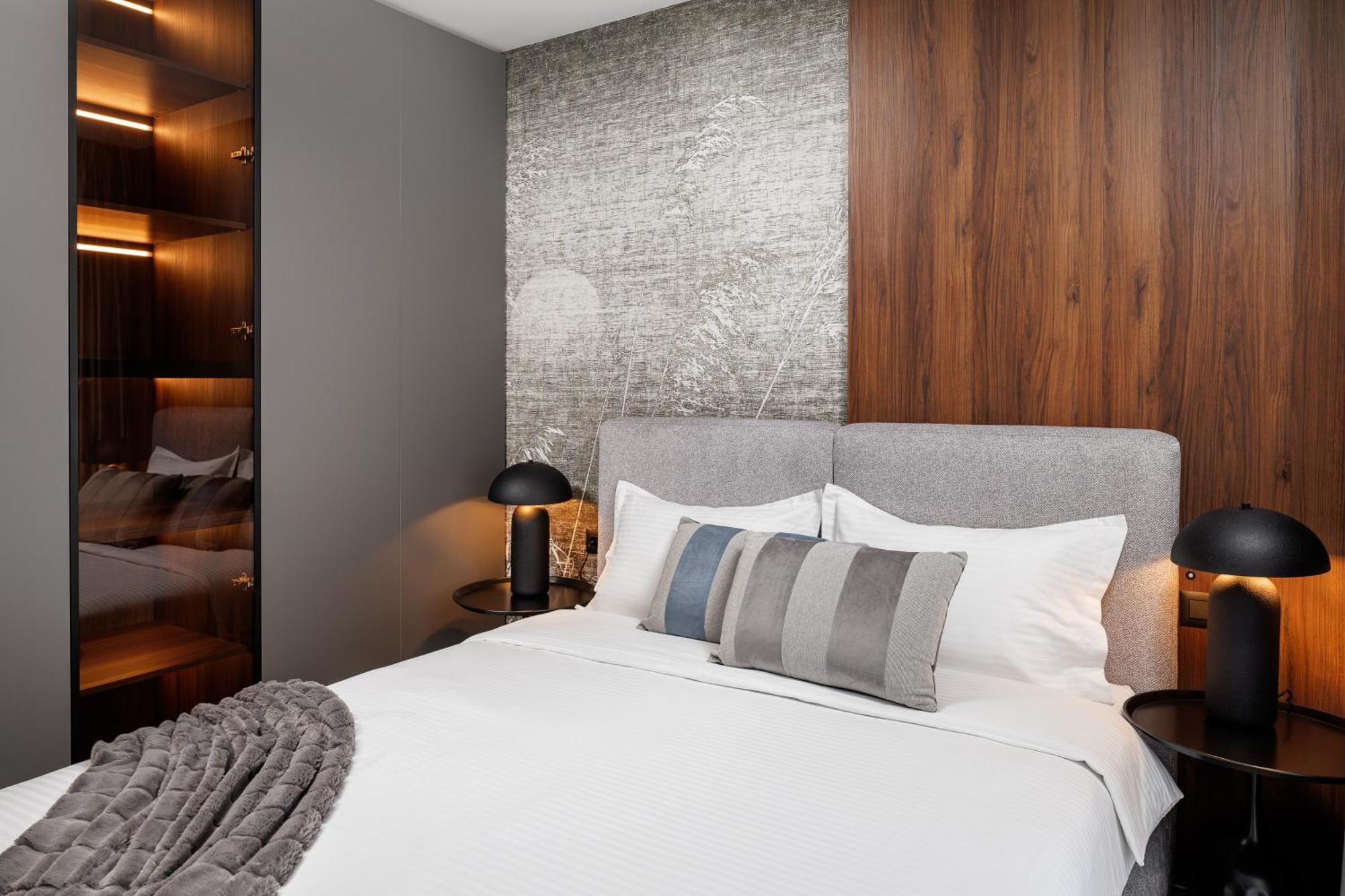 Apartment Mandala Designer Apartments With Free Private Parking, Near Mall Coresi
